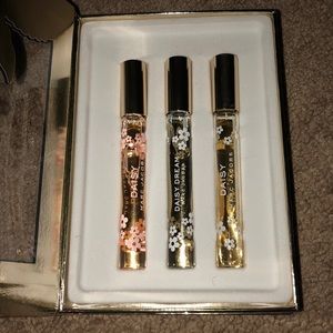 Daisy by Marc Jacobs